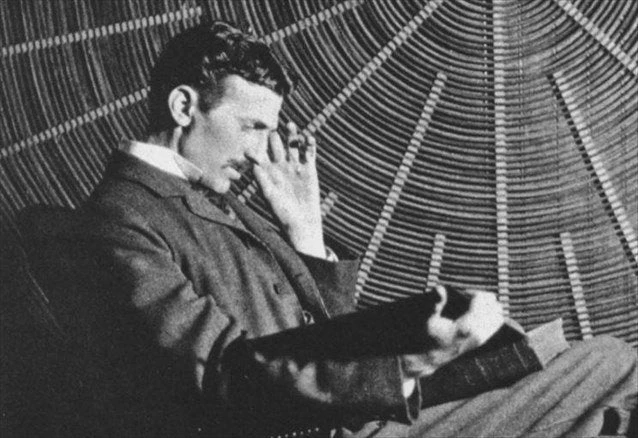 Ο Νίκολα Τέσλα μιλά για τη γυναίκα όπως τη λάτρευε και απορρίπτει το φεμινισμό σε σπάνια συνέντευξη του 1924